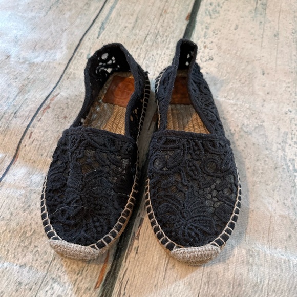Tory Burch 6 black floral lace espadrilles sneakers slip on braided neutral - Picture 2 of 8